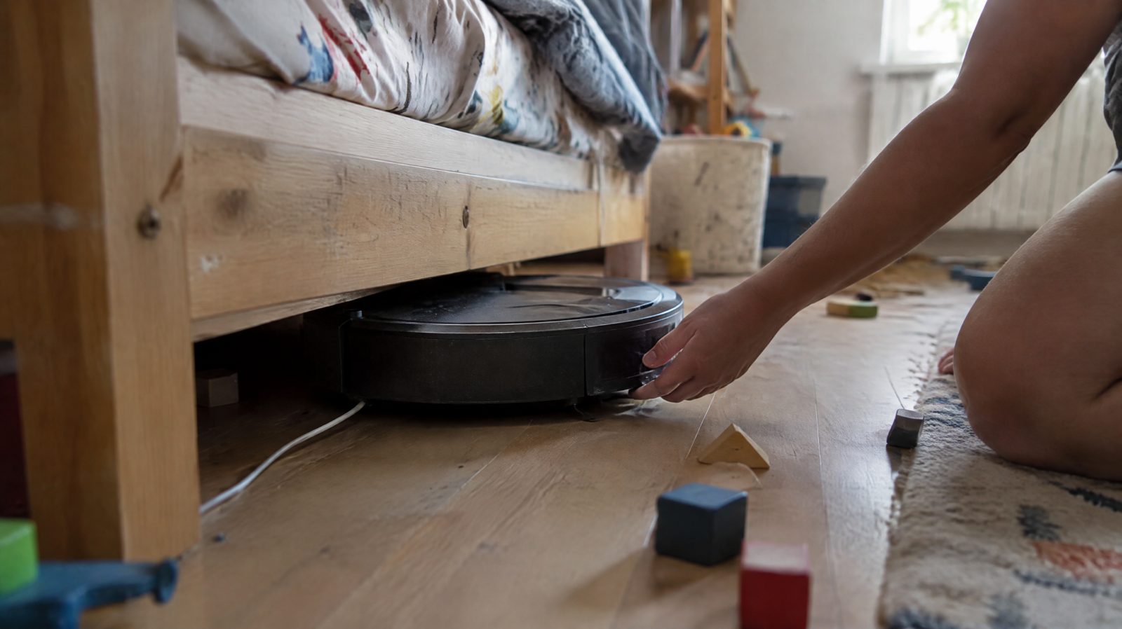 The $1,000 Roomba Cleans Well and Still Needs Babysitting