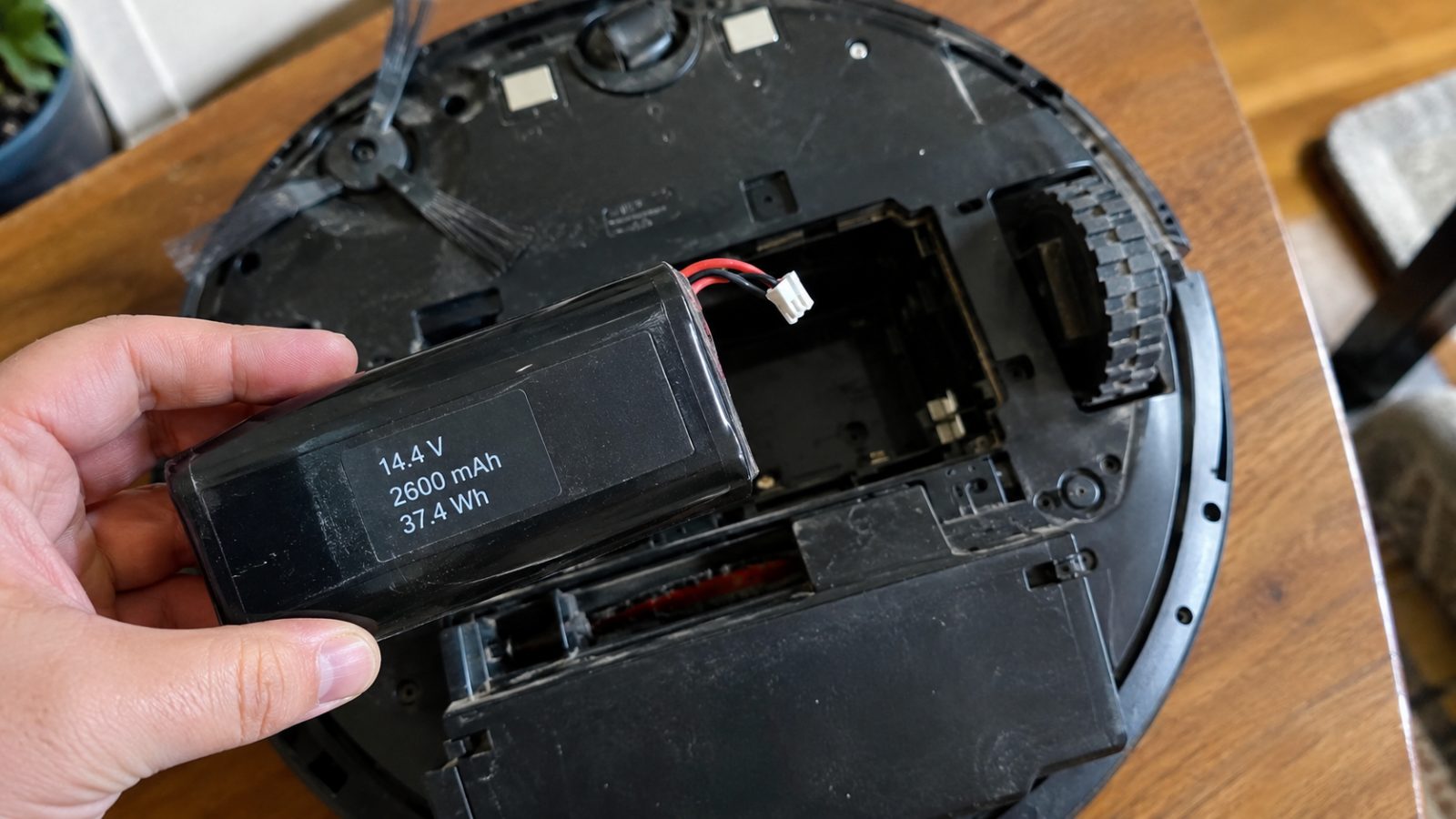 What the Numbers on a Robot Battery Actually Mean